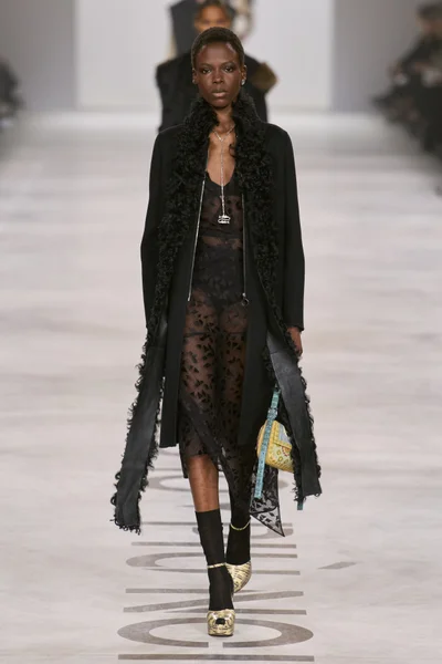 Look 35
